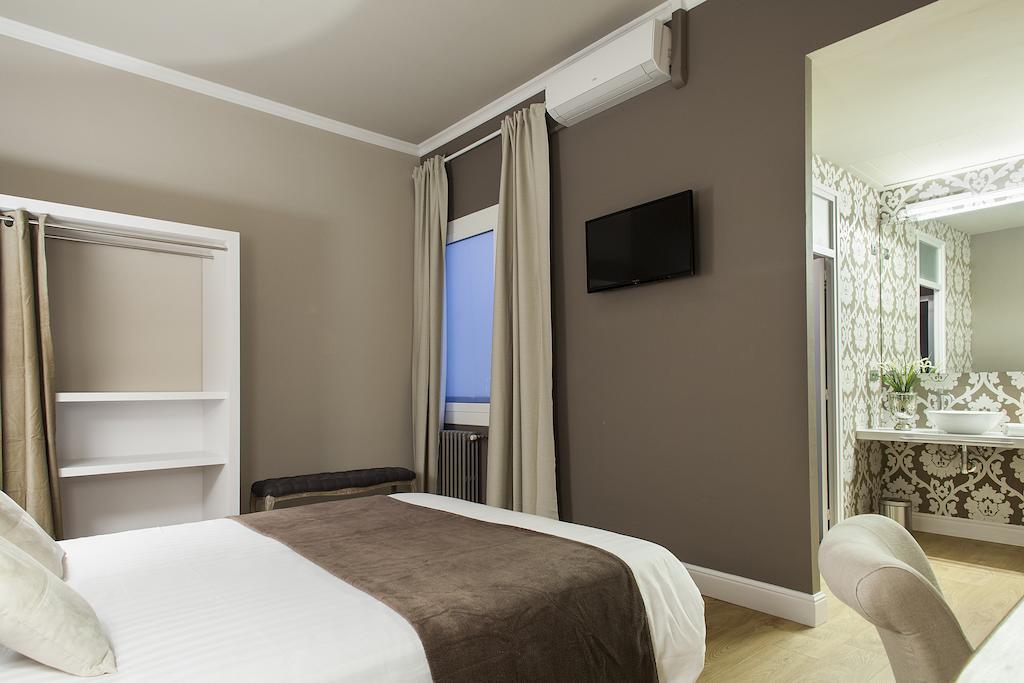 Bachome Gallery B&B Барселона Стая снимка