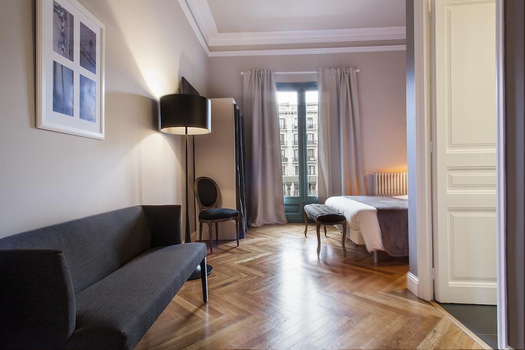Bachome Gallery B&B Барселона Стая снимка